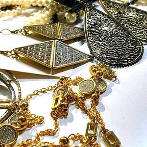 FR938 Wearable Vintage Jewelry Grab Bag or Craft Lot